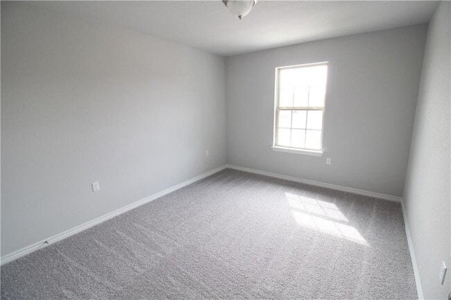 Building Photo - 1320 Ambler Dr