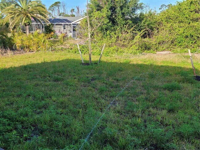 Building Photo - 6305 Shaw St