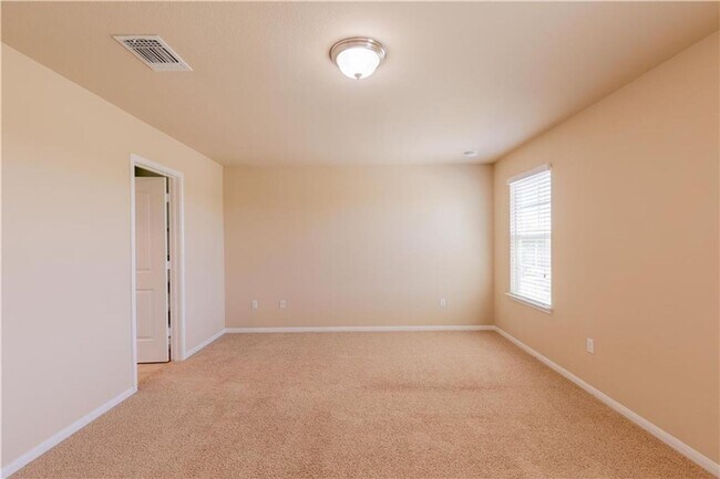 Building Photo - Spacious 4/BR, 2.5/BA Home in Cedar Park –...
