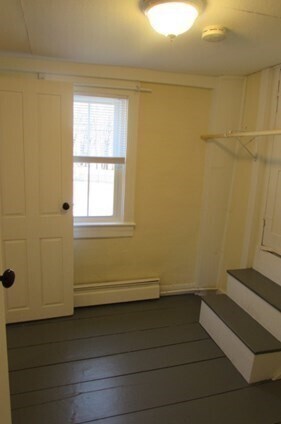 Building Photo - 316 Main St