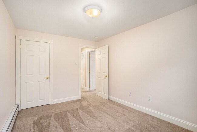 Building Photo - Almont Terrace Apartments