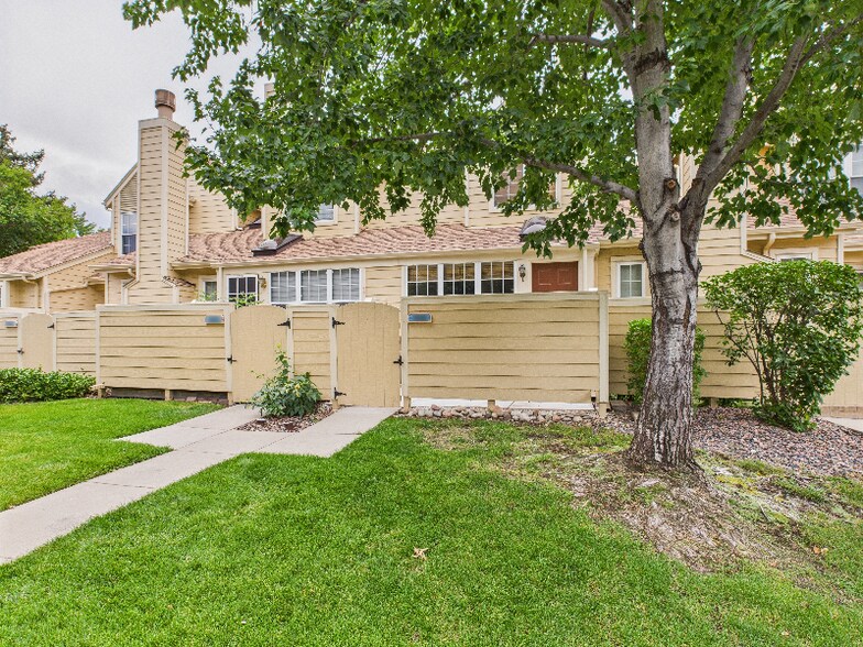 Primary Photo - 7370 E Florida Ave