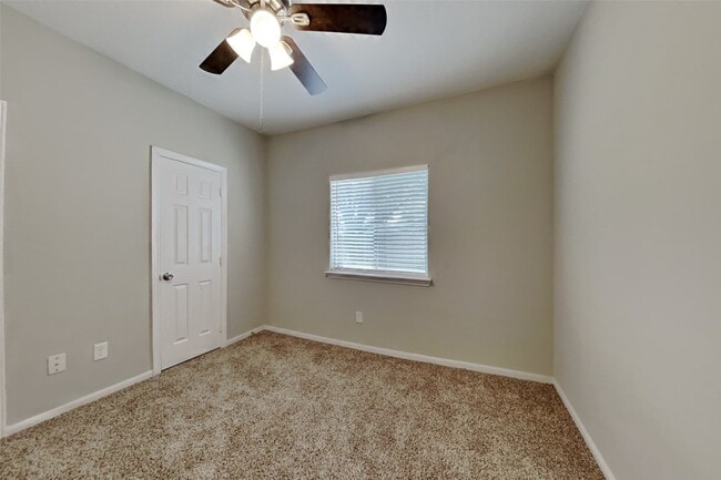 Building Photo - 6114 Berkshire Park Dr