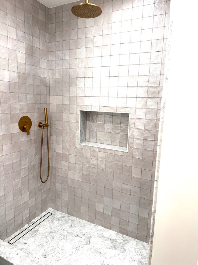 Building Photo - 393 Atlantic Ave