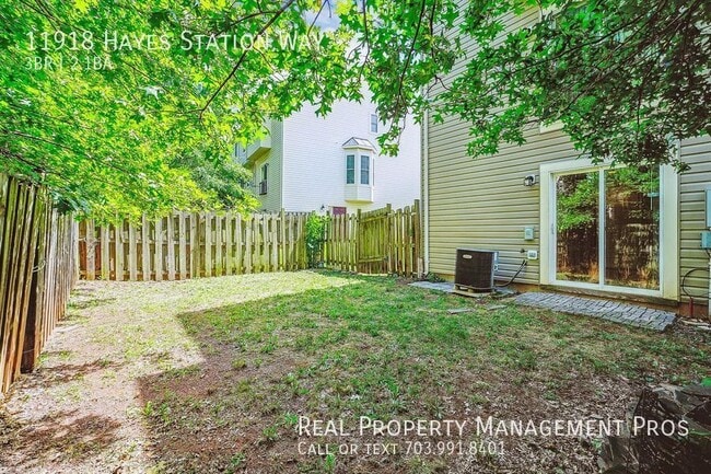 Building Photo - 11918 Hayes Station Way