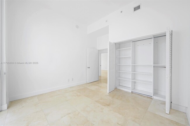 Building Photo - 325 S Biscayne Blvd