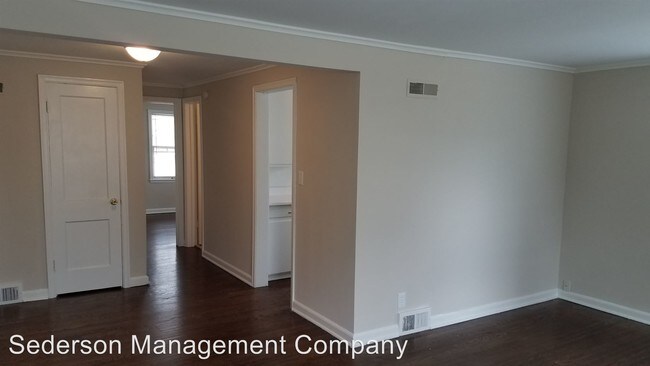 Building Photo - 514 E 27th Ave