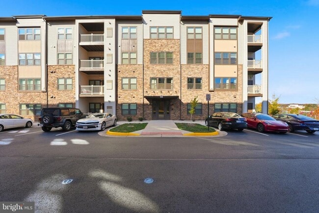 Building Photo - 46294 Mount Milstead Ter