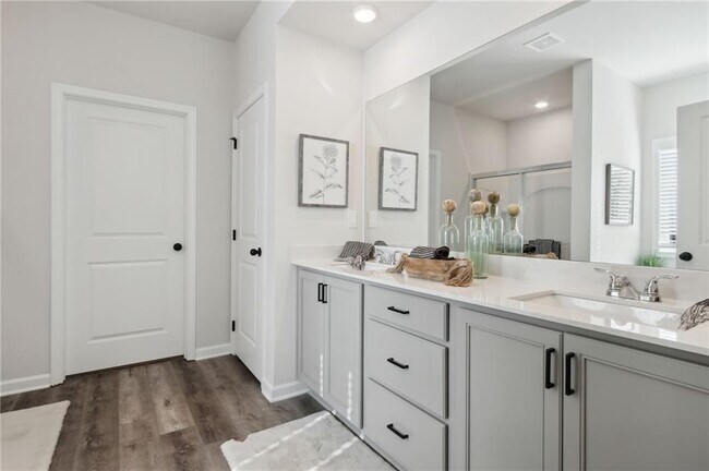 Building Photo - 497 Fox Crk Dr