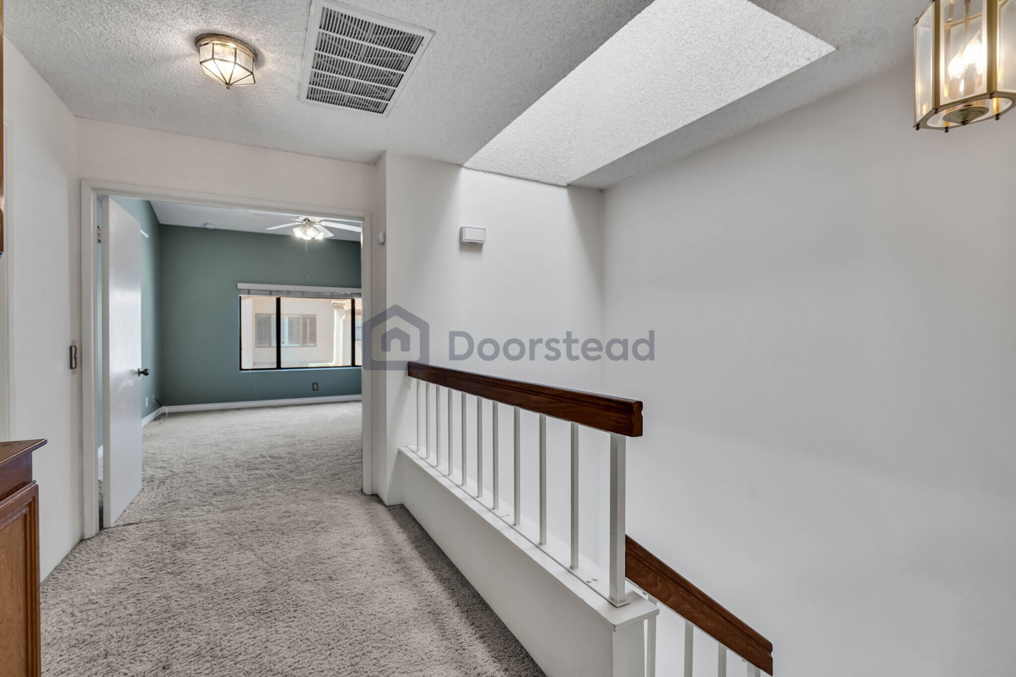 Building Photo - 1 Deerpath Pl