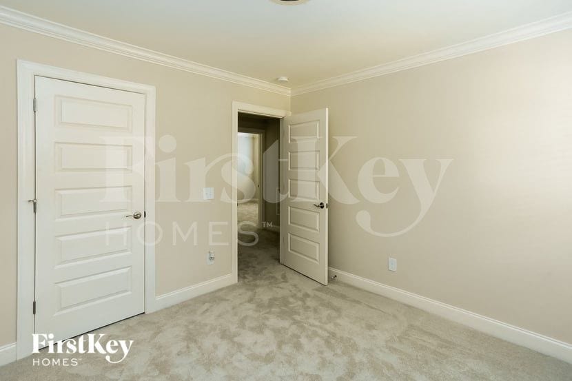 Building Photo - 1242 Pless St NW