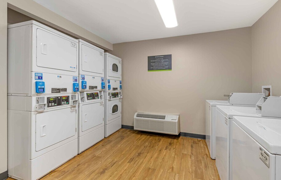 Building Photo - Furnished Studio-Jacksonville - Riverwalk - Convention Center