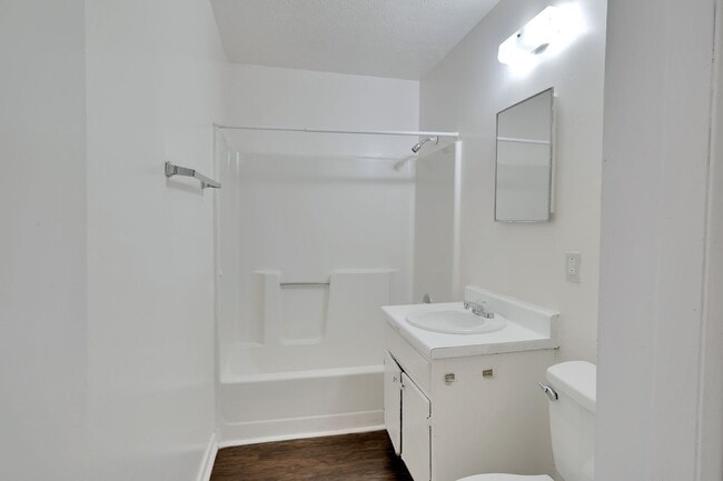 Building Photo - 2 Bedroom, 1 Bathroom Duplex in Gallatin! ...