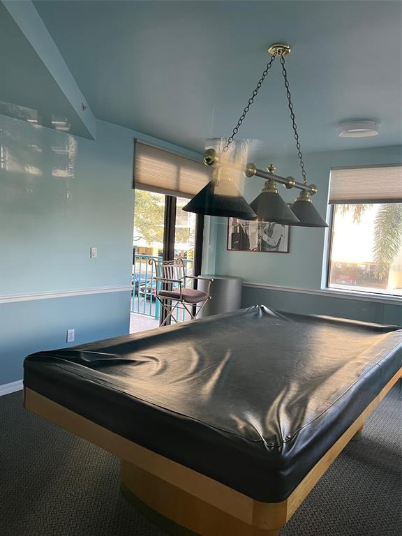 Building Photo - 670 Island Way