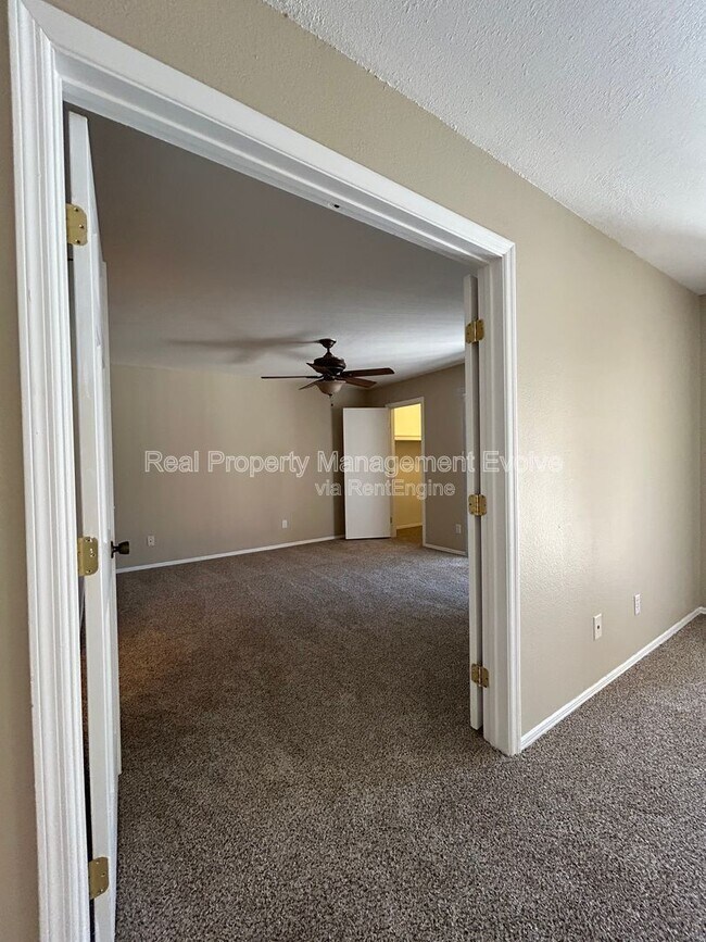 Building Photo - 9465 N 92nd St