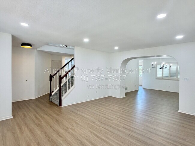 Building Photo - 1755 Smoke Ridge Dr