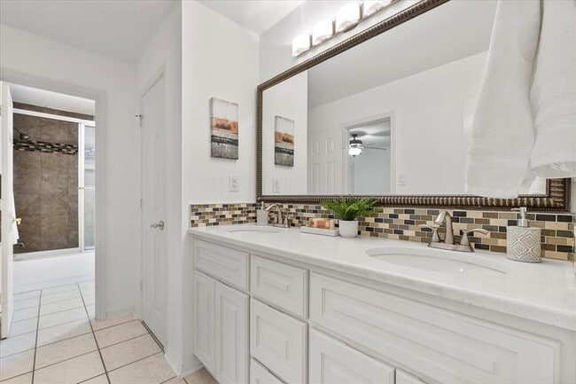 Building Photo - 3313 Oxsheer Dr