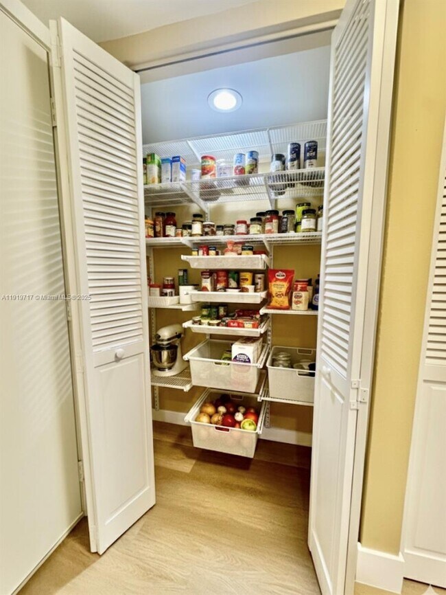 Building Photo - 10985 SW 107th St