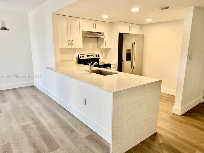 Building Photo - 3561 SW 117th Ave