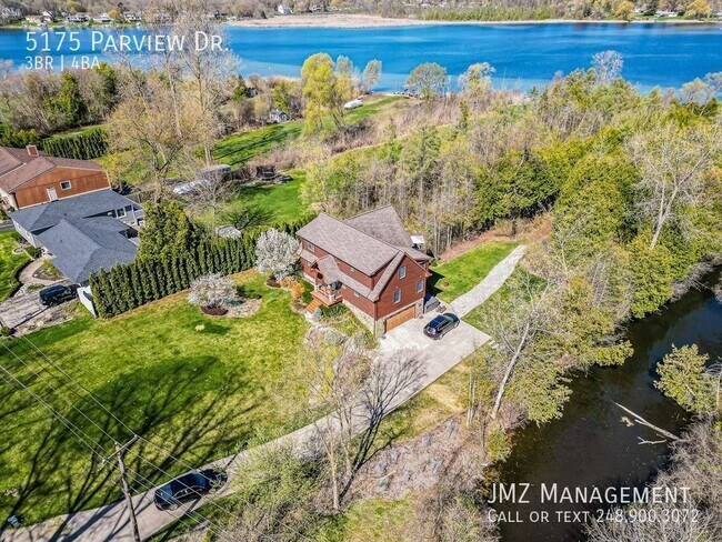 Building Photo - 5175 Parview Dr