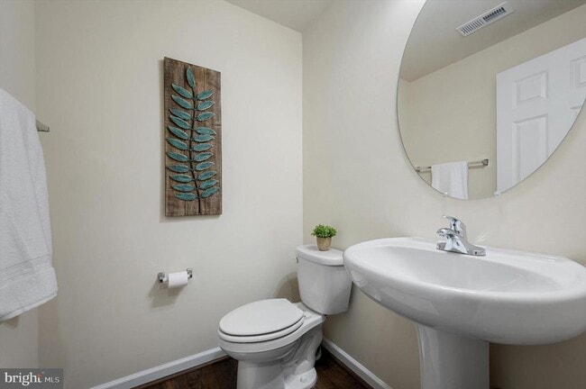 Building Photo - 203 Starry Way Dr