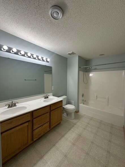 Building Photo - 1209 Timber Way