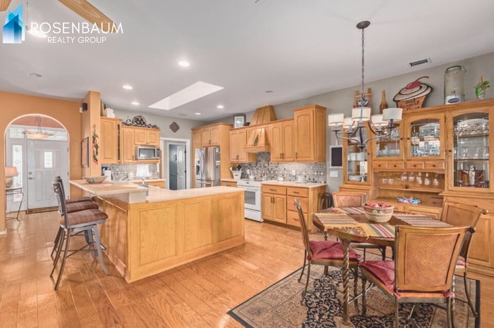 Building Photo - 15310 S Kline Pl