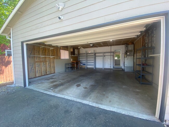 Building Photo - 11215 SE 235th Pl