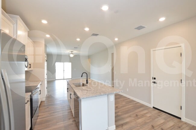 Building Photo - 9087 N 114th Ln