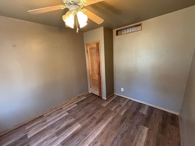 Building Photo - 2 Bed 1 Bath Single Family Home in Rhinelander