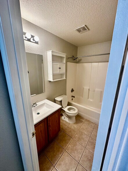 Building Photo - 4328 Covenant Ct