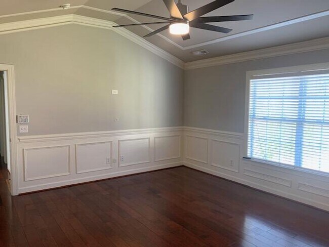 Building Photo - 1205 Dexter Ridge Dr
