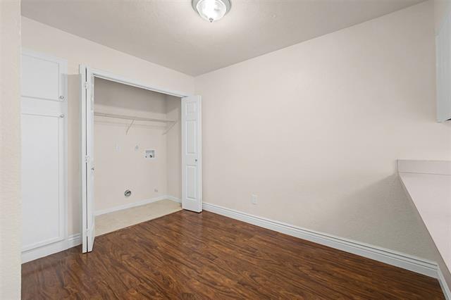 Building Photo - 1101 Brighton Dr