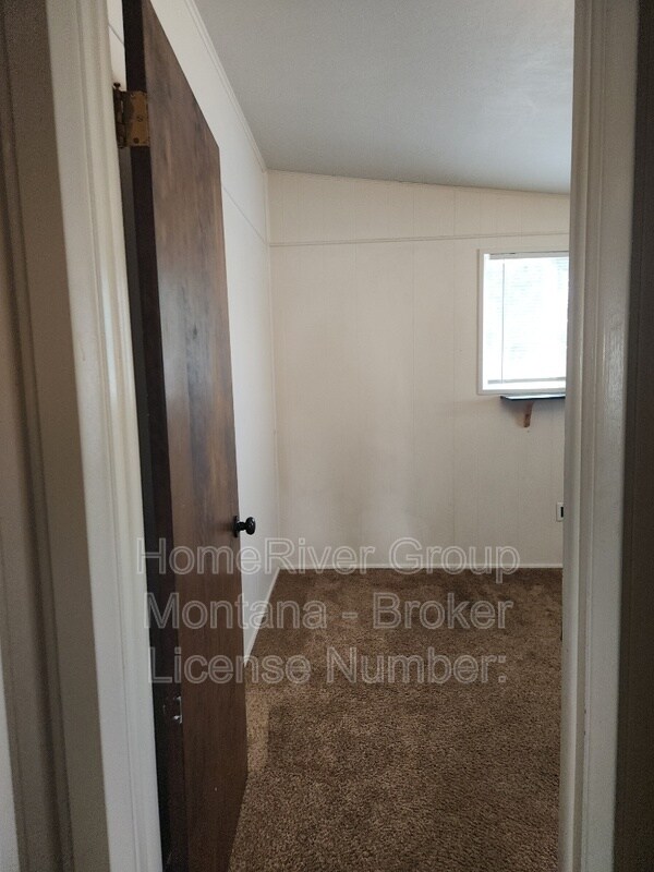 Building Photo - 1809 Defoe St