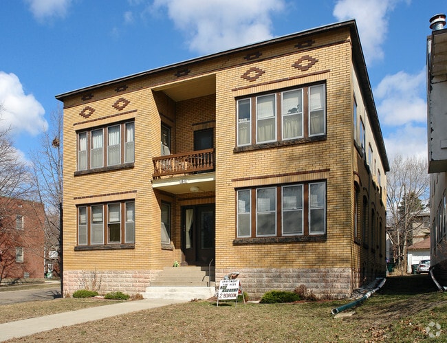 Building Photo - 1849 Portland Ave