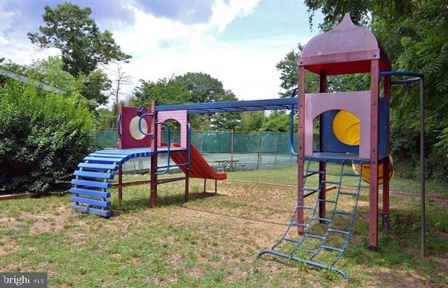 Building Photo - 11801 Rockville Pike