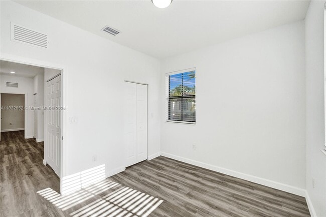 Building Photo - 5013 Vulcan Way