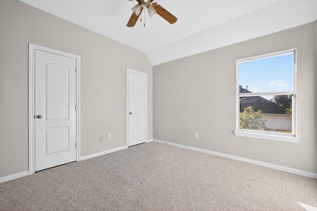 Building Photo - 6272 N Fawnlake Dr