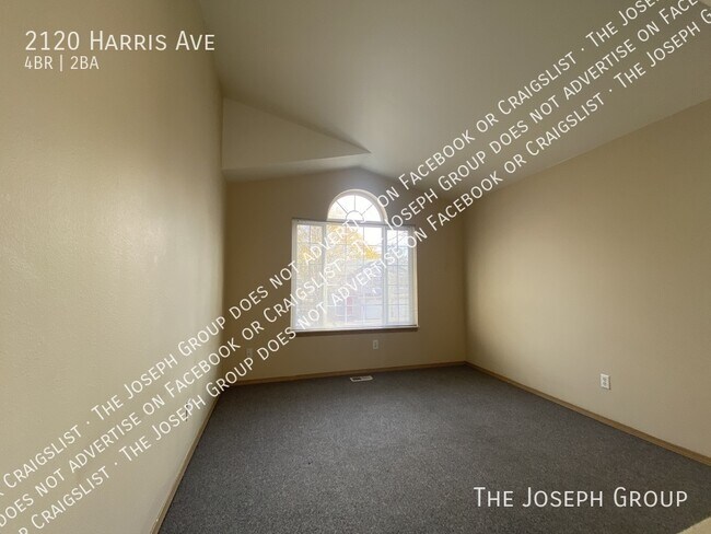 Building Photo - 2120 Harris Ave