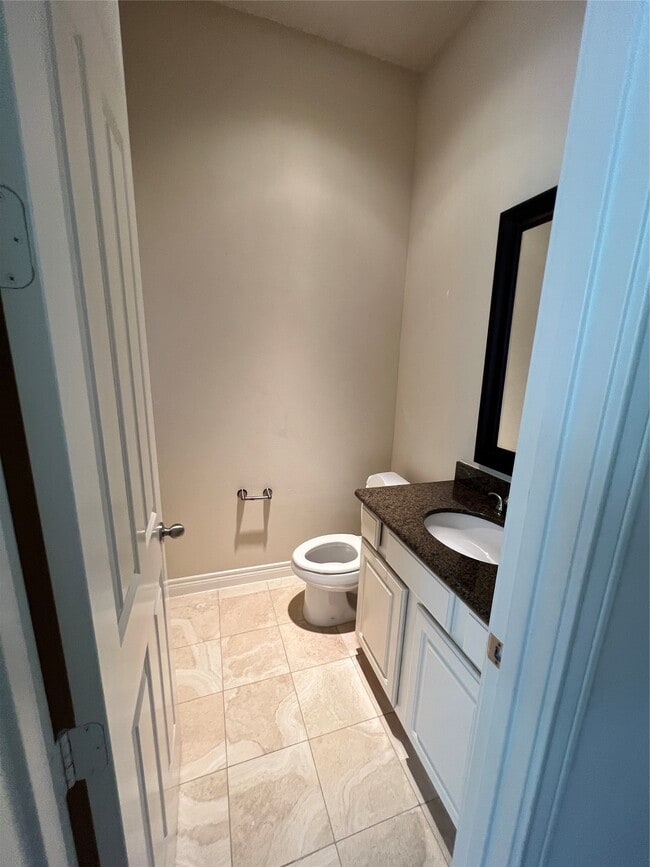 Building Photo - 5940 Kansas St