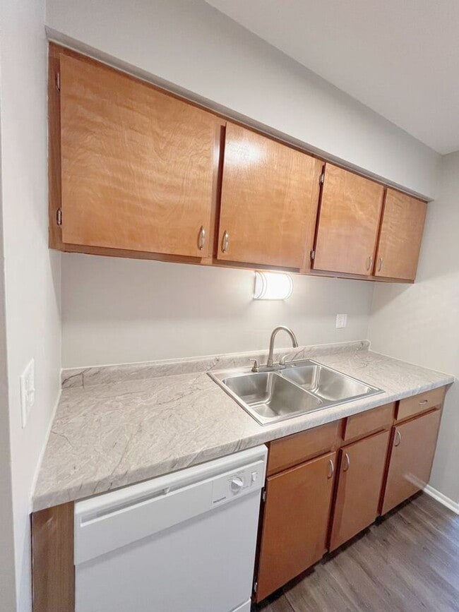 Building Photo - Modern 2-Bedroom Apartments in Crown Point, IN – Pet Friendly!