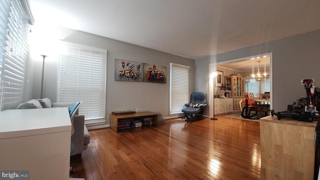 Building Photo - 6453 Springhouse Cir