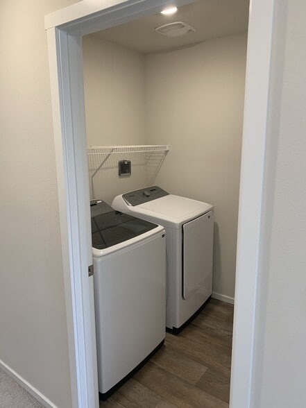 Building Photo - 2664 NE 116th Pl