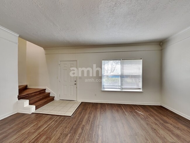 Building Photo - 9116 Dolphin Cir