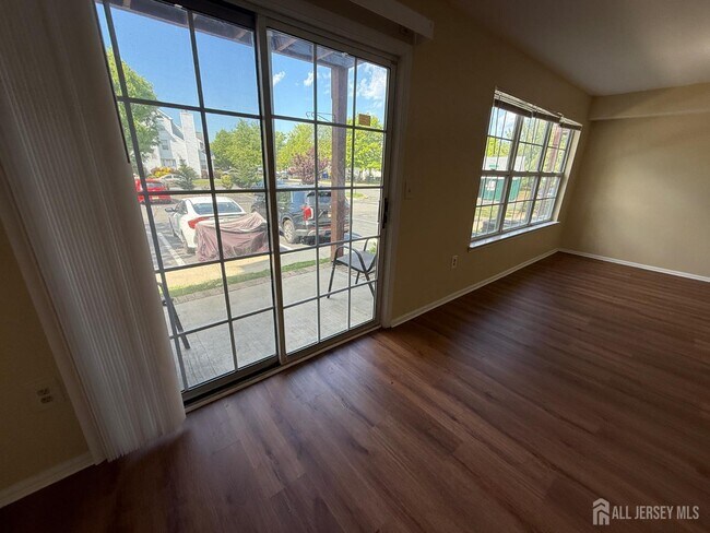 Building Photo - 1102 Stony Brook Way