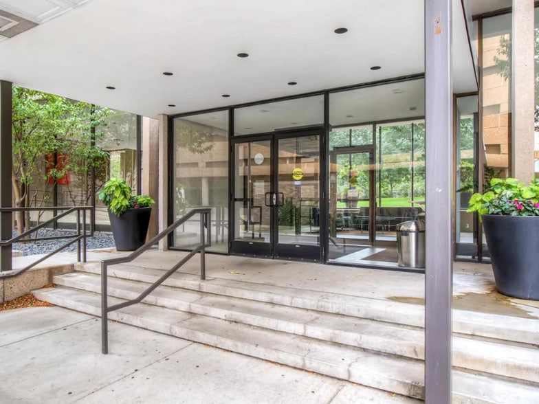 Building Photo - 15 S 1st St