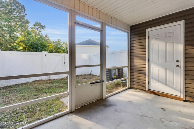 Building Photo - 308 Glen Cannon Drive