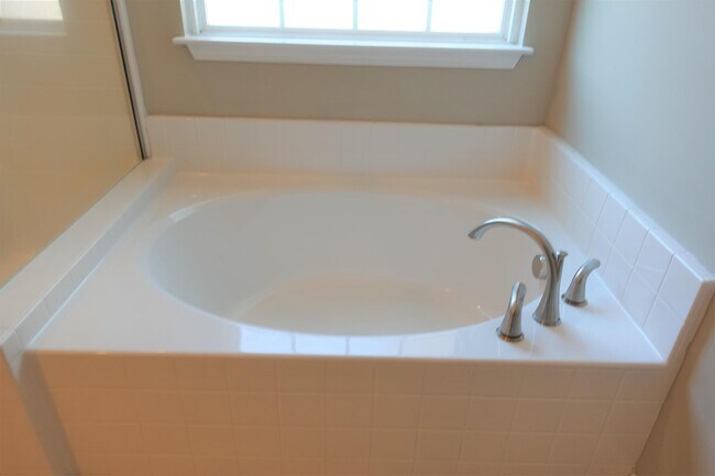 Building Photo - 344 Marble Ln
