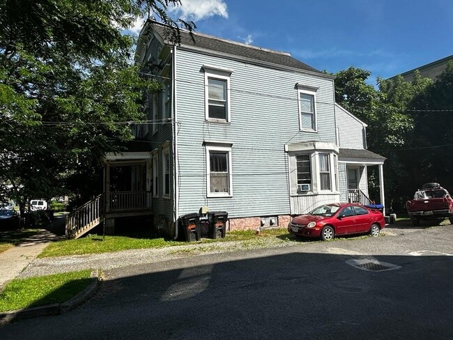 Building Photo - 8 Noxon St