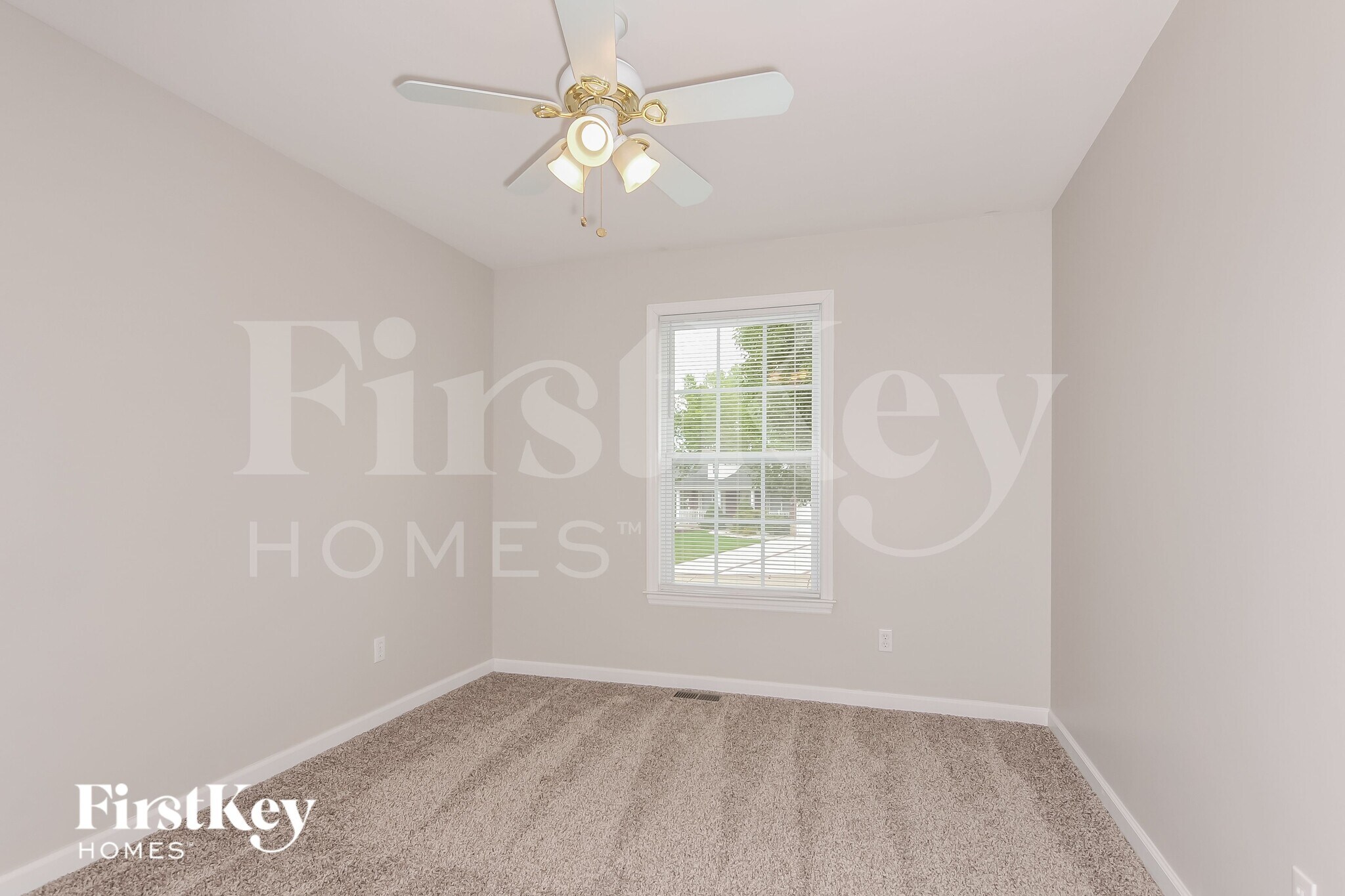 Building Photo - 224 Victoria Dr